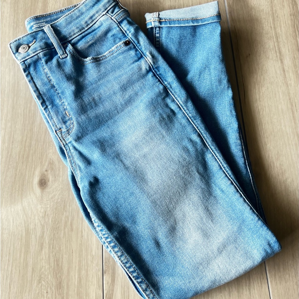 NEW Old Navy Rockstar Skinny Jeans - Size 4